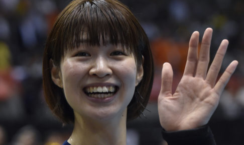 木村沙織の愛犬、バルコニーを「肉球」まみれに？