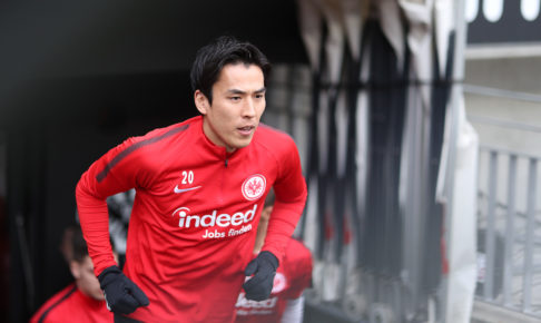 長谷部誠、ドイツ杯優勝セレモニーに感激「Eintrachtサポーターは最高だよ!!」