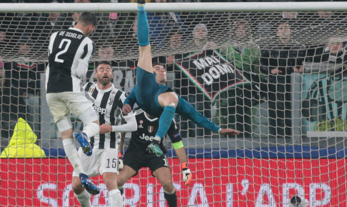 ロナウドも「キャリア最高」と認めたオーバーヘッド弾、会心の一撃の影にハードワークとジダン監督