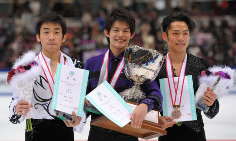 小塚崇彦、高橋大輔、織田信成がアイマスクでの"3BK"ショットを公開！フィギュア界の愛すべきトリオ