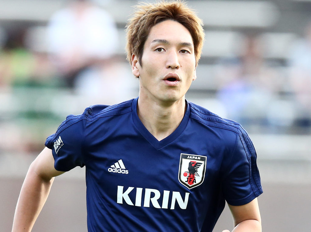 原口元気、代表合宿前はさくらんぼ狩りでリフレッシュ!愛犬と川遊びする姿も 原口元気、代表合宿前はさくらんぼ狩りでリフレッシュ!愛犬と川遊びする姿も