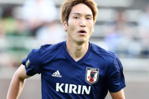 原口元気、代表合宿前はさくらんぼ狩りでリフレッシュ！愛犬と川遊びする姿も