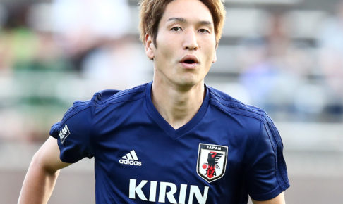 原口元気、代表合宿前はさくらんぼ狩りでリフレッシュ！愛犬と川遊びする姿も