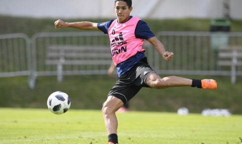 武藤嘉紀が公開した「なぜか笑ってしまう」写真、柴崎岳の参加が意外という声も 武藤嘉紀が公開した「なぜか笑ってしまう」写真、柴崎岳の参加が意外という声も