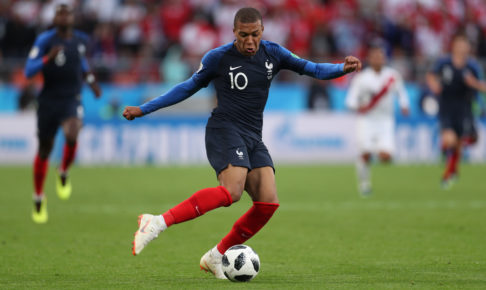 フランス代表最年少ゴールのムバッペ、SNS上では同い年のユーザーが驚きの声 フランス代表最年少ゴールのムバッペ、SNS上では同い年のユーザーが驚きの声