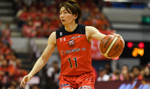 千葉ジェッツ・西村文男、初コミケで『スラムダンク』安西先生と2ショット？「安西先生、明日のバスケ休みたいです」