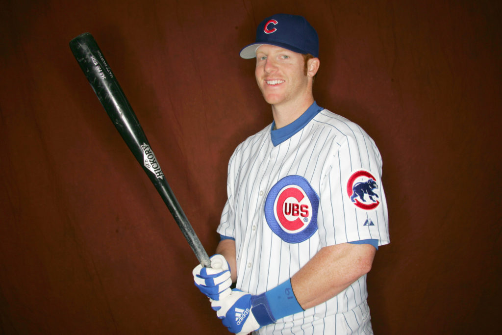 阪神の”神助っ人”マートン、3年ぶりの来日で狩野恵輔と2ショット