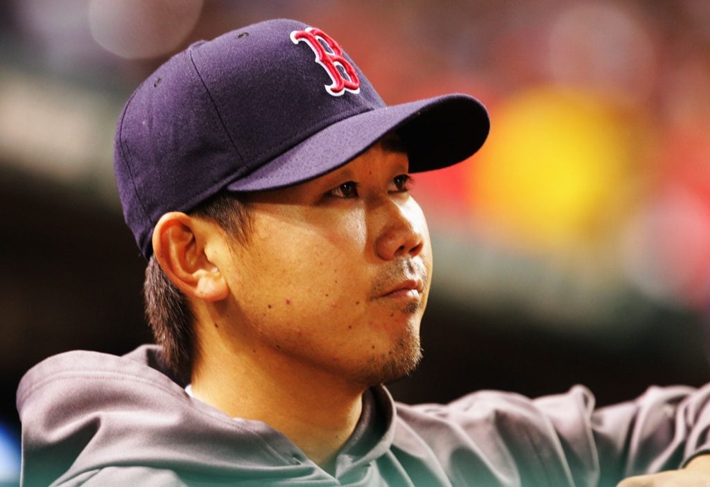 松坂大輔も胴上げに参加 後藤武敏の引退試合で春夏連覇の横浜高メンバーが集まる Spread