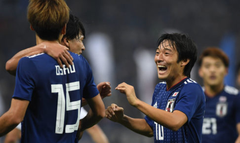 中島翔哉のキレキレ具合に、ウルグアイサポーターも「日本代表の10番は恐るべきプレーヤーだ」と賞賛