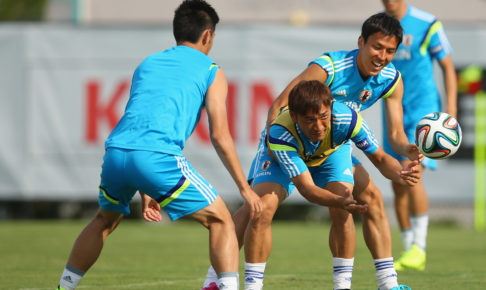 新チームで変わる｢キャプテンの役目｣…日本代表のキャプテンは長谷部誠から青山敏弘へ