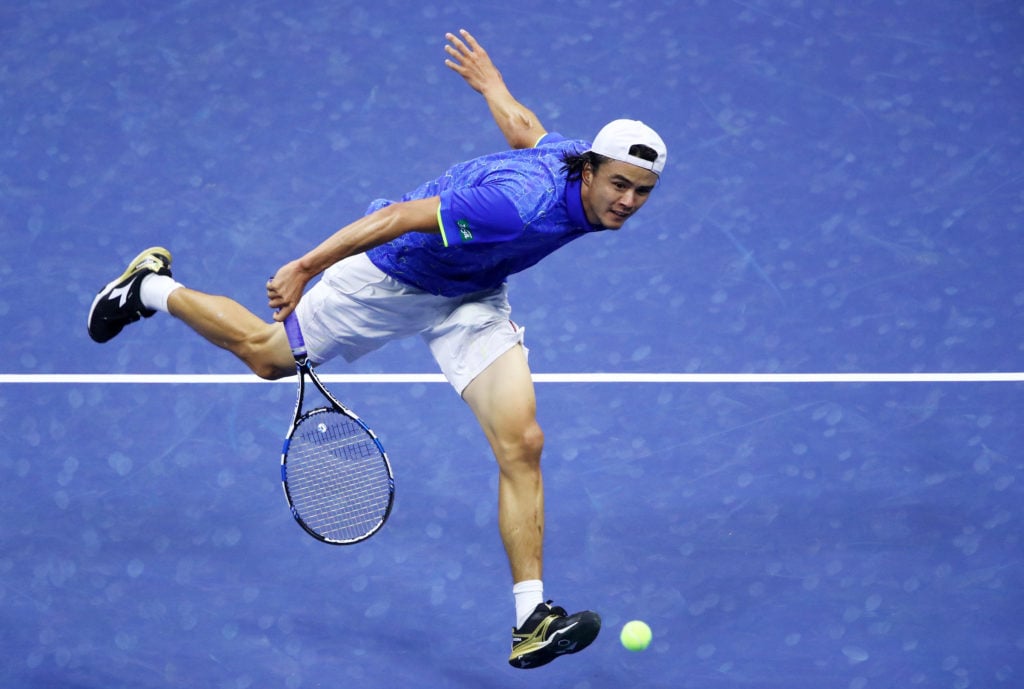 ダニエル太郎、秘技「８の字の動き」で驚異の柔軟性を披露！