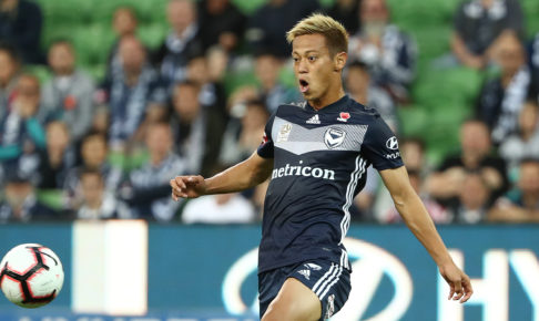 カンボジア国民に「夢や希望を与えたい」本田圭佑、初勝利を目指して選手に指導