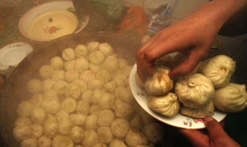 井上晴哉VS台湾中華！幕張のアジャが「桃園一美味しい小籠包」を食べ尽くす