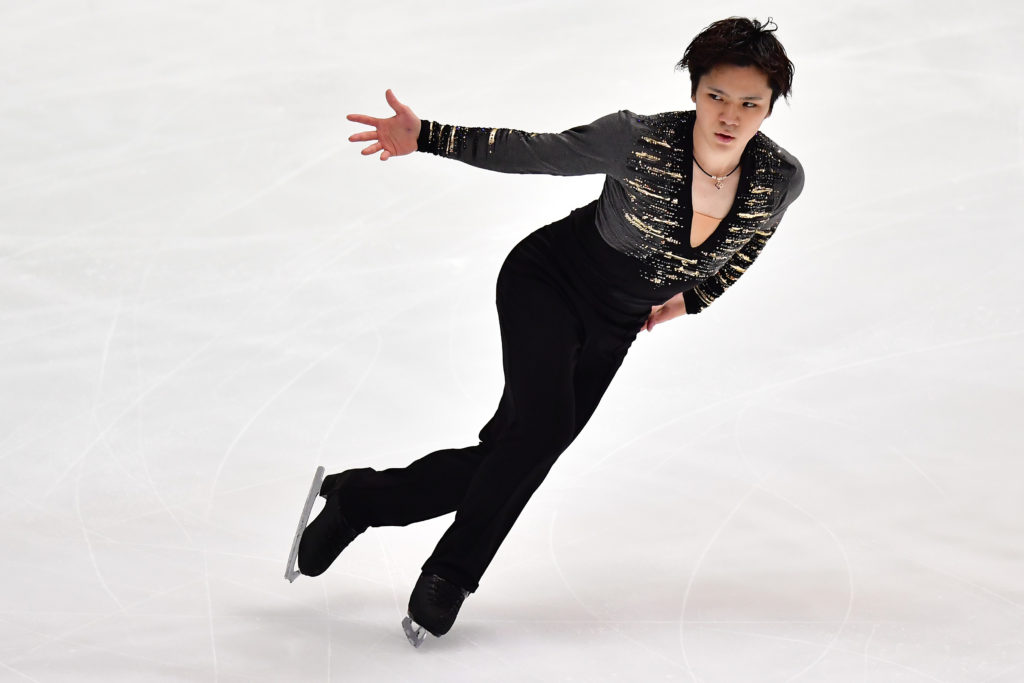 卓球を練習する宇野昌磨が本気モード?感じられる兄弟仲の良さ 卓球を練習する宇野昌磨が本気モード?感じられる兄弟仲の良さ