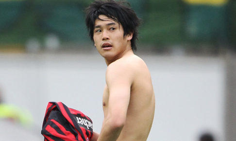 内田篤人の鍛え上げられた筋肉…体重は軽めで身長も平均的だが、怪我克服のため肉体改造を繰り返す