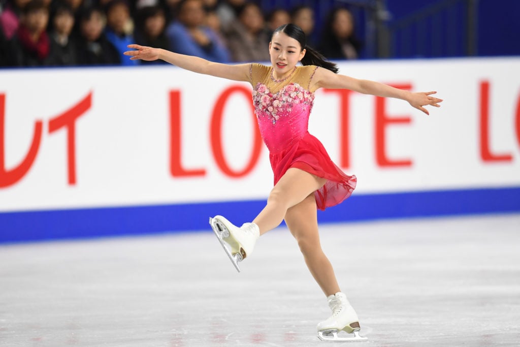 GPファイナル優勝の紀平梨花、姉の紀平萌絵も話題に…ダンサーとして活動する姉との仲良し姉妹っぷりに注目