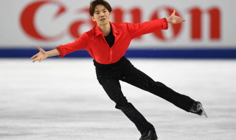 ラーメン大好き友野一希、ラーメン柄のネクタイで全日本選手権の開会式に登場