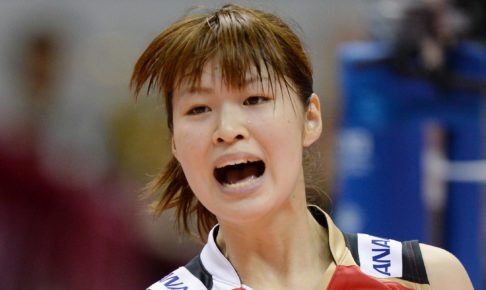 カーリング応援の狩野舞子、木村沙織が姉妹みたい！とにかく寒さが伝わる顔芸に反響