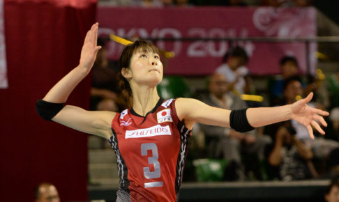 ロコ・ソラーレと並んだ木村沙織・狩野舞子が大きすぎると話題「やっぱ私たち大きすぎなの？」
