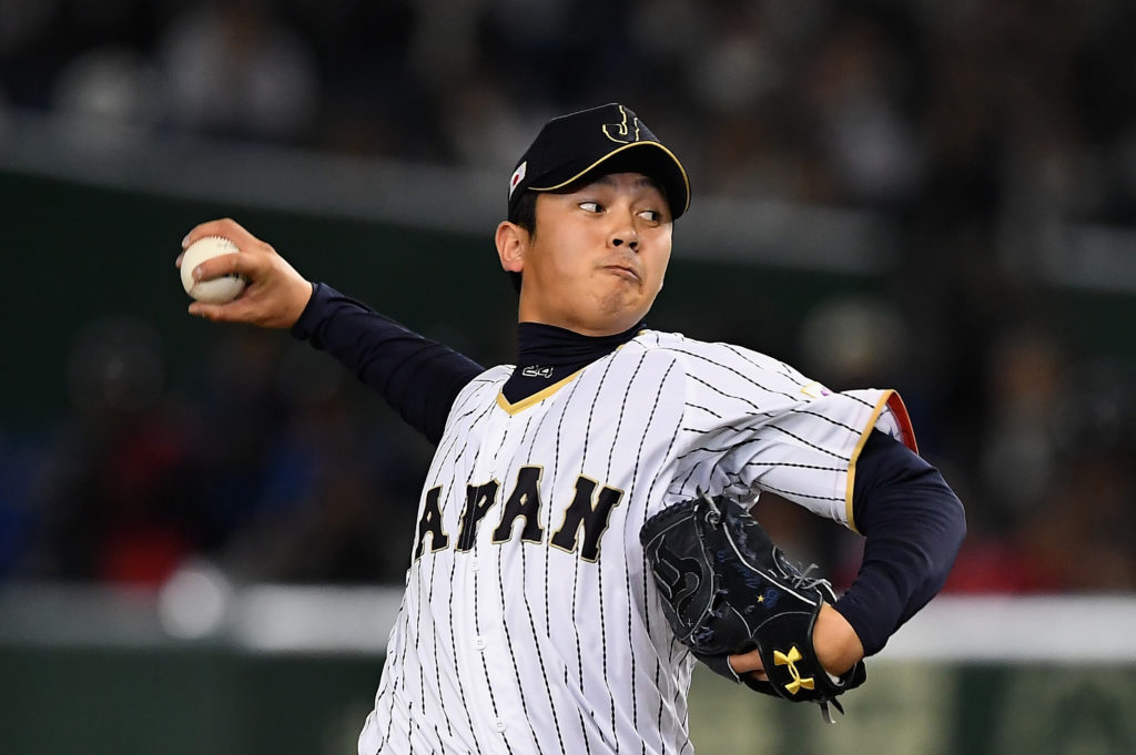 山崎康晃が沖縄の休日を満喫「#彼氏とデートなうに使っていいよ 」