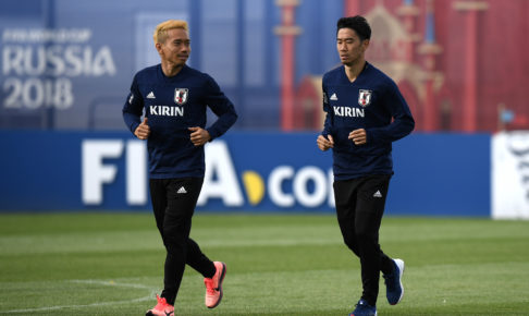 香川真司、長友佑都と食事会も「謎ポーズ」は拒否
