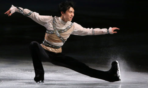 羽生結弦のスケート靴に高額入札殺到中！3.11チャリティーオークションが今年も大盛況