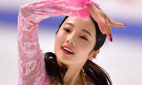 「ツーショット可愛すぎて……」本田真凜・望結姉妹が仲良し自撮り公開