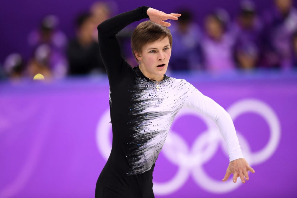 【ハプニング】羽生結弦の会場入り動画にコリヤダの着替え姿が… 画像