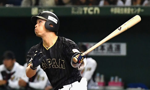 鈴木誠也がアイスの紹介でなぜかアヒル口…ファン「かわいい」