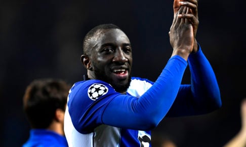 「とても誠実な人…」指輪をつけてプレーをするサッカー選手に注目が集まる