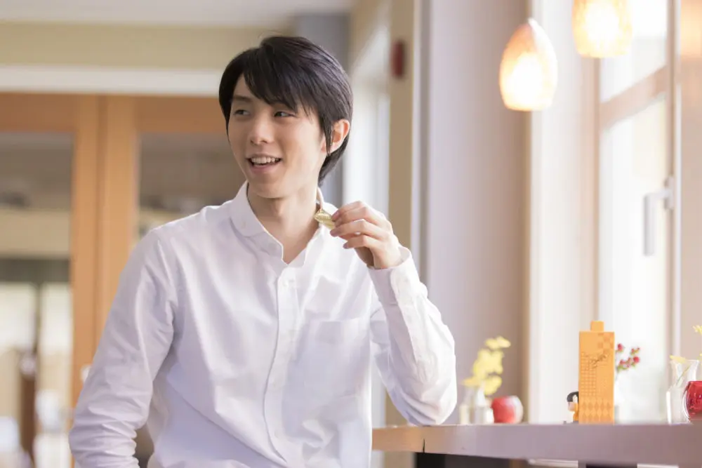 羽生結弦選手 ガーナひとくちマシーン 赤｜スポーツ選手