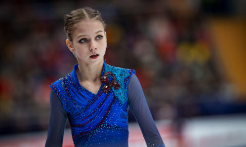 ロシア杯優勝のアレクサンドラ・トゥルソワ、動物好きの一面も　犬に加えて猫も家族に迎える