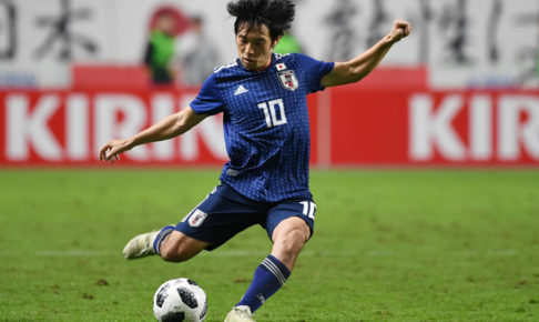 サッカー日本代表「散歩隊in大阪」　中島翔哉や眼鏡姿の柴崎岳も