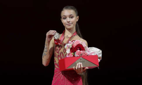 アンナ・シェルバコワ、氷の上では「大人のスケーター」を意識　同門のコストルナヤについても語る