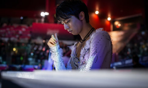 羽生結弦がサンタに変身「みんなから大きな力をもらえて幸せ」　次は世界選手権へ向けて
