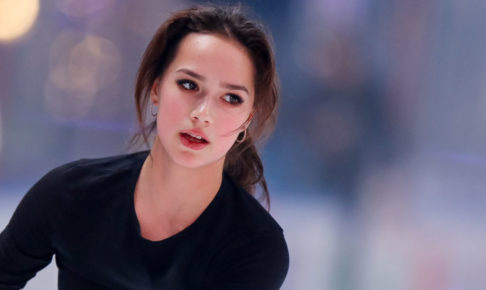 アリーナ・ザギトワ、エテリ・トゥトベリーゼコーチの愛娘の誕生日を祝福