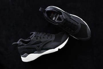 ミズノとヤンキース・田中将大投手コラボスニーカー　ももクロ企画に参加