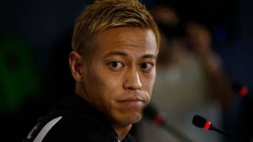 これぞ本田圭佑！練習合間の「ガチ腹筋」が大きな話題に