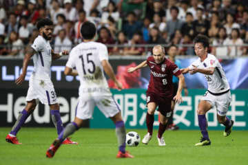 イニエスタが右足一閃！ ポドルスキとのコンビはヴィッセル神戸の名物になりそうな予感・・・