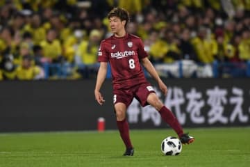 イニエスタ加入で背番号が変更に　三田啓貴が“8番ユニ”購入者に粋な計らい