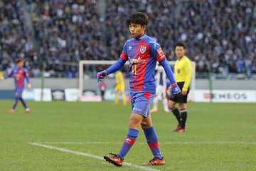 “16歳”久保建英が2ゴール！　技ありのボレー&コントロールシュートで開幕スタメンへ猛アピール［映像アリ］