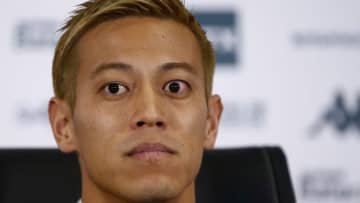 本田圭佑、「本当なら日本は本気でヤバい」とツイート