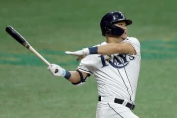 【MLB】筒香嘉智、田中将大と初対決！　注目の第1打席は一邪飛　2球目内角球を打ち上げる