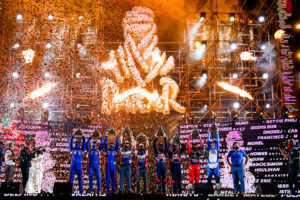 「世界一過酷」な大砂漠のレース、その光と影　ダカールラリー2021を振り返って