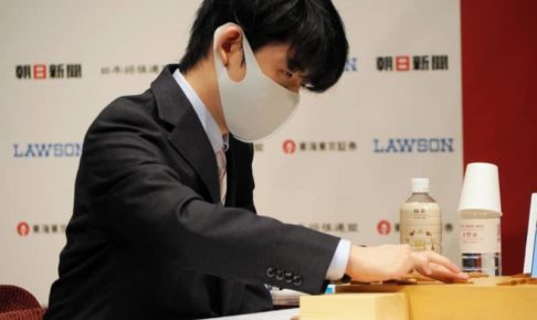 藤井二冠、2年ぶり朝日杯決勝進出　“魔王”渡辺名人に劇的大逆転星