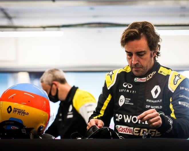 アロンソがF1復帰を前に交通事故で入院。あごを骨折との報道も アロンソがF1復帰を前に交通事故で入院。あごを骨折との報道も