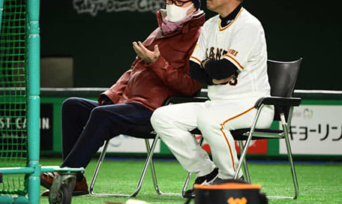 長嶋茂雄氏が東京ドームに来場！　巨人・原監督とともに全体練習を視察