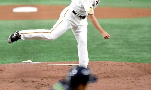巨人・菅野、カーブを効果的に3回無失点　開幕投手へ順調