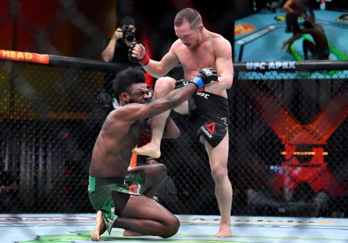 UFC 259:ヤンのインテンショナルファウルによりスターリングが新王者に UFC 259:ヤンのインテンショナルファウルによりスターリングが新王者に