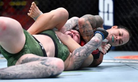 UFC 259：ヌネスが圧勝！ アンダーソンにスキを与えぬ一本勝ち